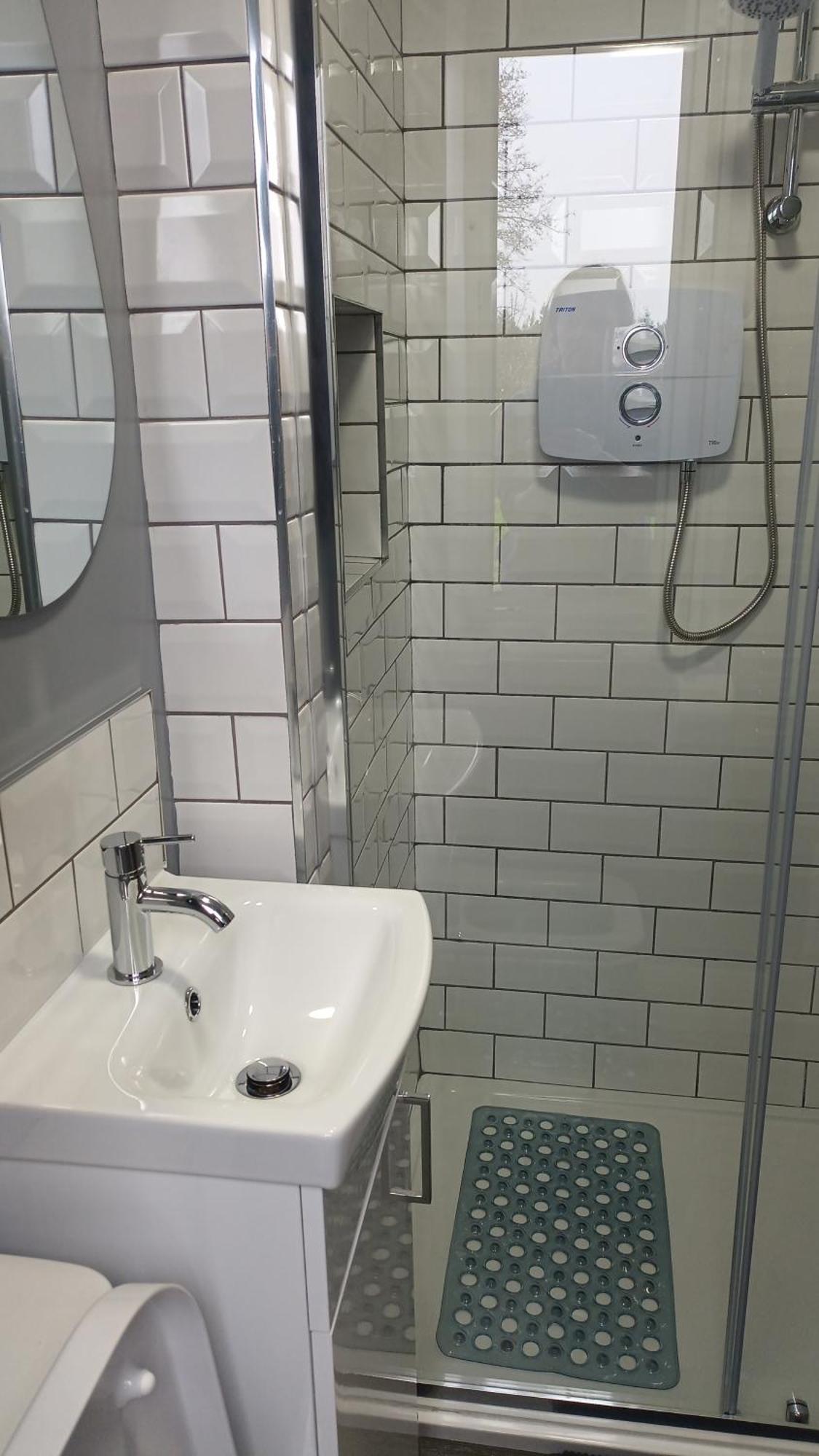 Connemara Lake View Apartment Camus Eighter المظهر الخارجي الصورة