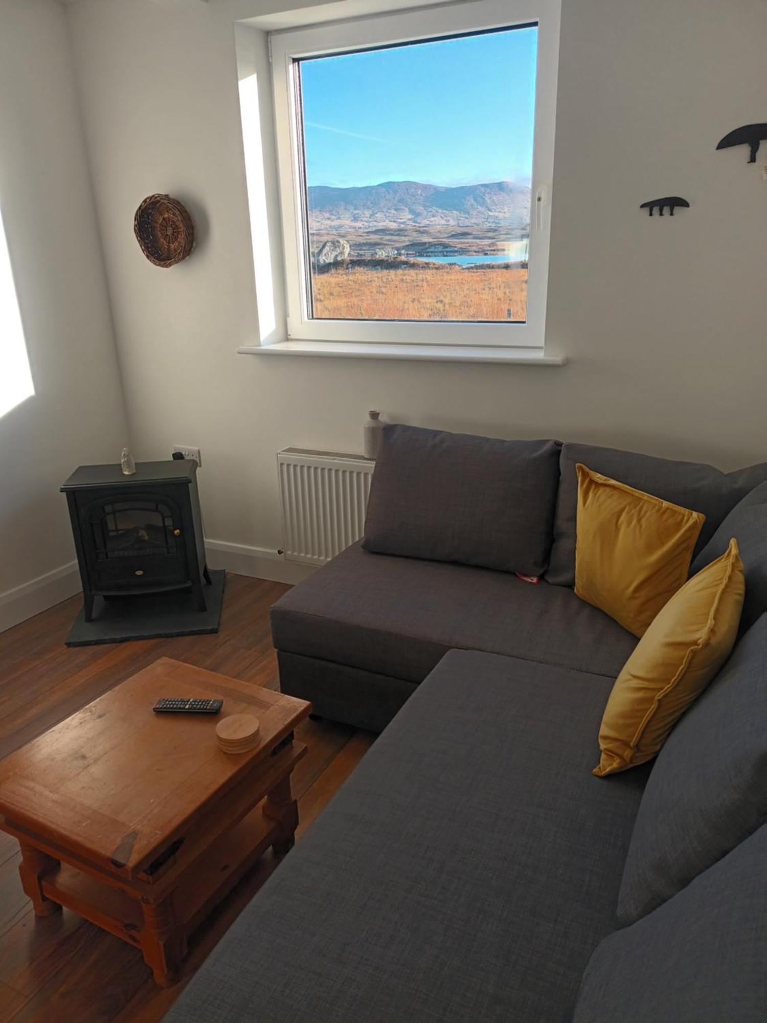 Connemara Lake View Apartment Camus Eighter المظهر الخارجي الصورة