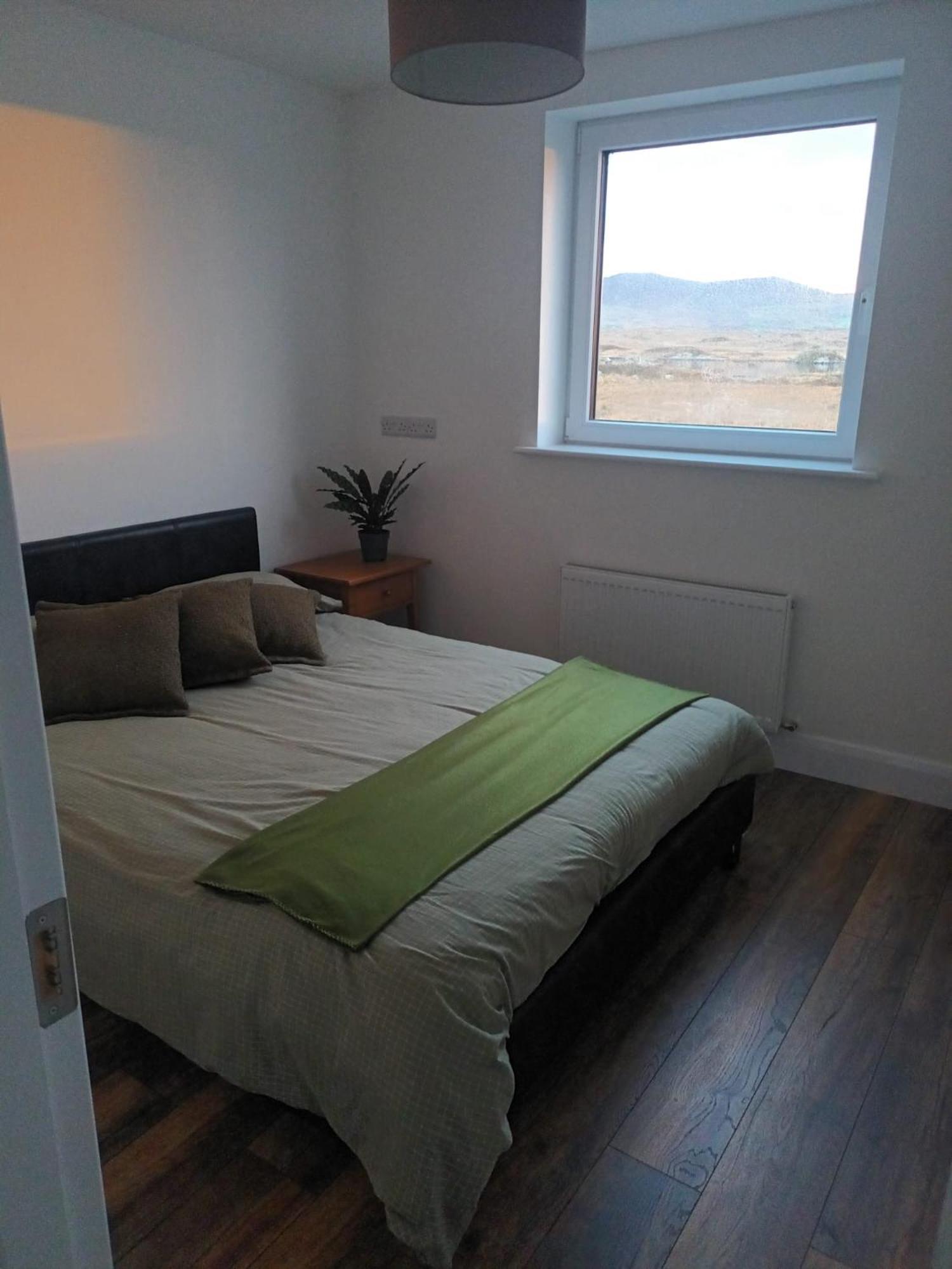 Connemara Lake View Apartment Camus Eighter المظهر الخارجي الصورة